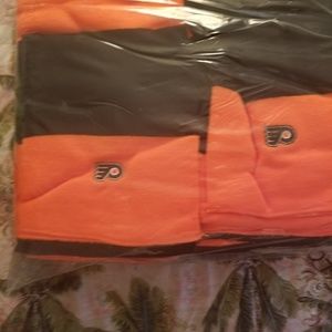 Flyers scarfs